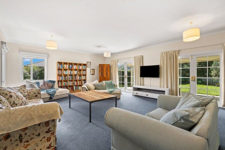 Photo of property in 6 Mckerrow Place, Featherston, 5710