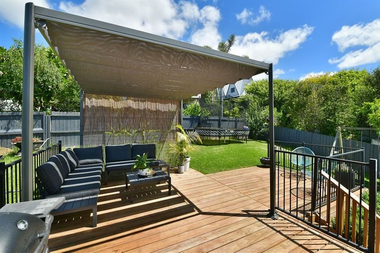 Photo of property in 52b Bay Street, Red Beach, 0932
