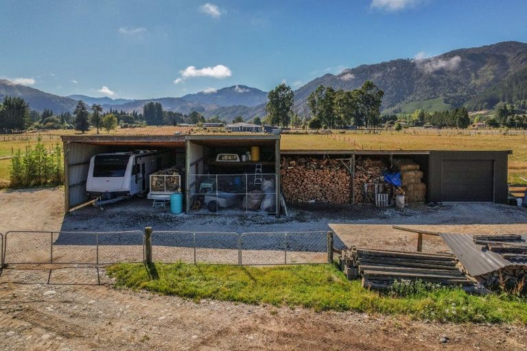 Photo of property in 22 Grey Street, Murchison, 7007