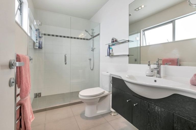 Photo of property in 20 Quebec Road, Milford, Auckland, 0620