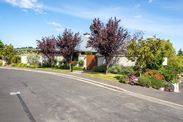 Photo of property in 10 Sunninghurst Drive, Fairfield, Dunedin, 9018