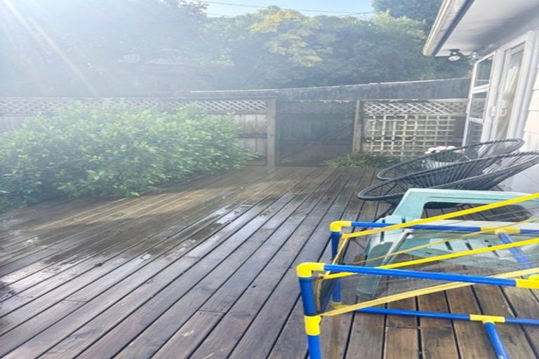 Photo of property in 1/31 Captain Scott Road, Glen Eden, Auckland, 0602