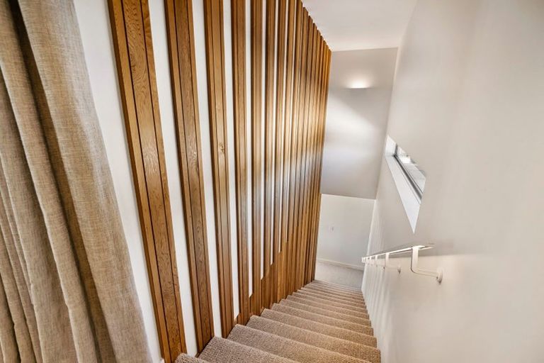 Photo of property in 7 Surf Road, Mount Maunganui, 3116