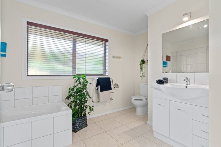 Photo of property in 248 Devich Road, Mangawhai, Kaiwaka, 0573
