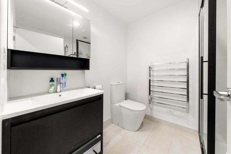 Photo of property in 19 Kotuitui Street, Manukau, Auckland, 2104