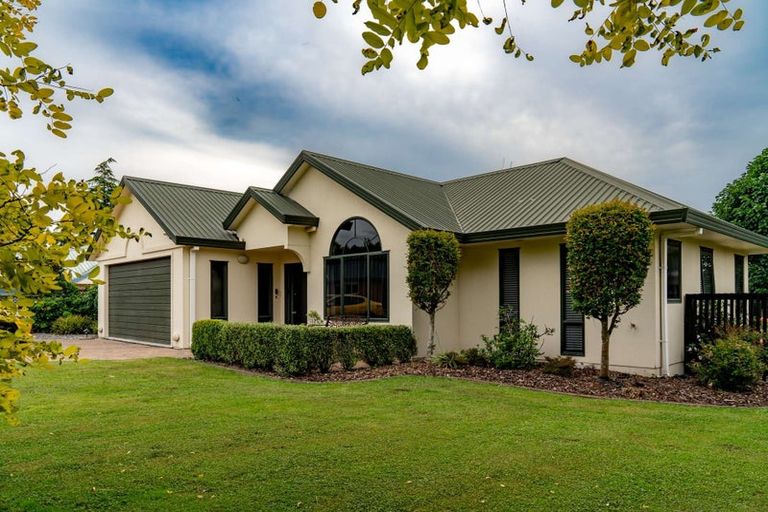 Photo of property in 4 Macarthur Mews, Rototuna, Hamilton, 3210