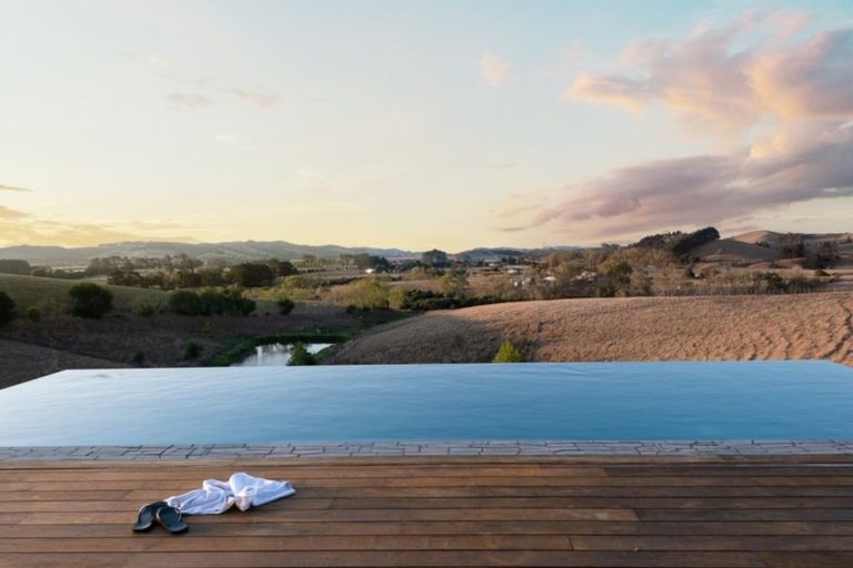 Photo of property in 525 Clevedon Kawakawa Road, Clevedon, 2585