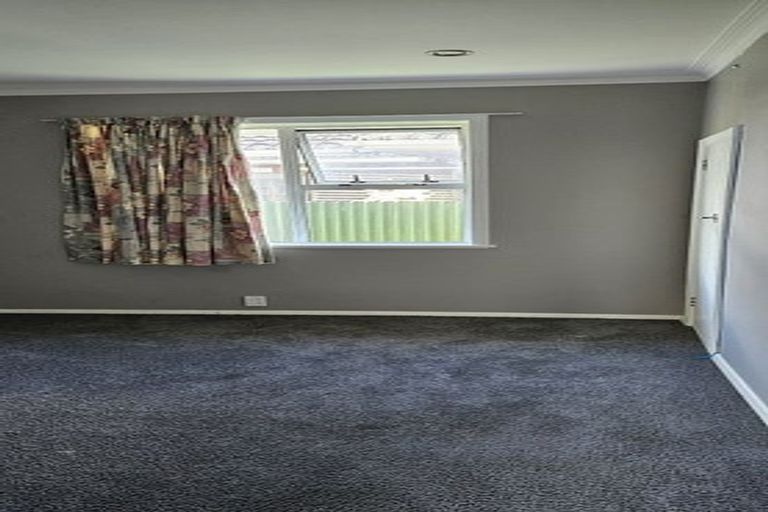 Photo of property in 92 Pine Avenue, Ebdentown, Upper Hutt, 5018