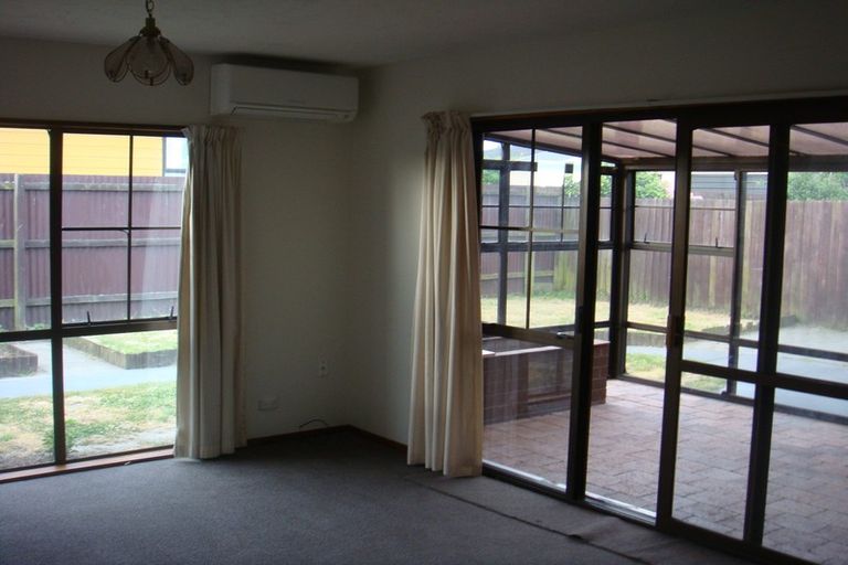 Photo of property in 43a Oakhampton Street, Hornby, Christchurch, 8042