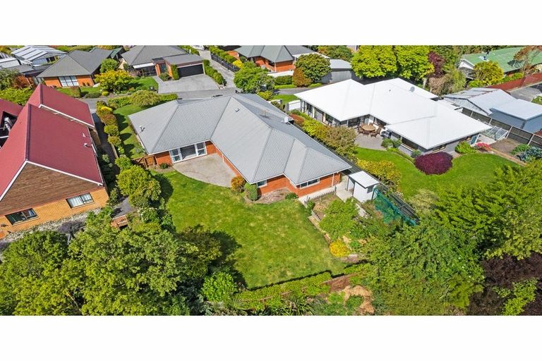 Photo of property in 4 Fountainhead Lane, Hillmorton, Christchurch, 8025