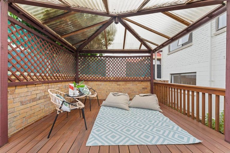 Photo of property in 19 Venus Place, Half Moon Bay, Auckland, 2012