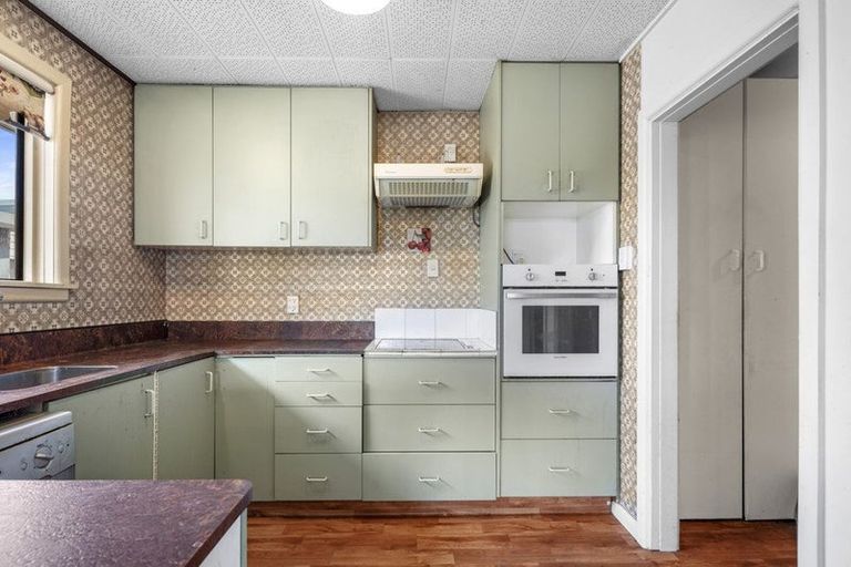 Photo of property in 56 Hargood Street, Woolston, Christchurch, 8062