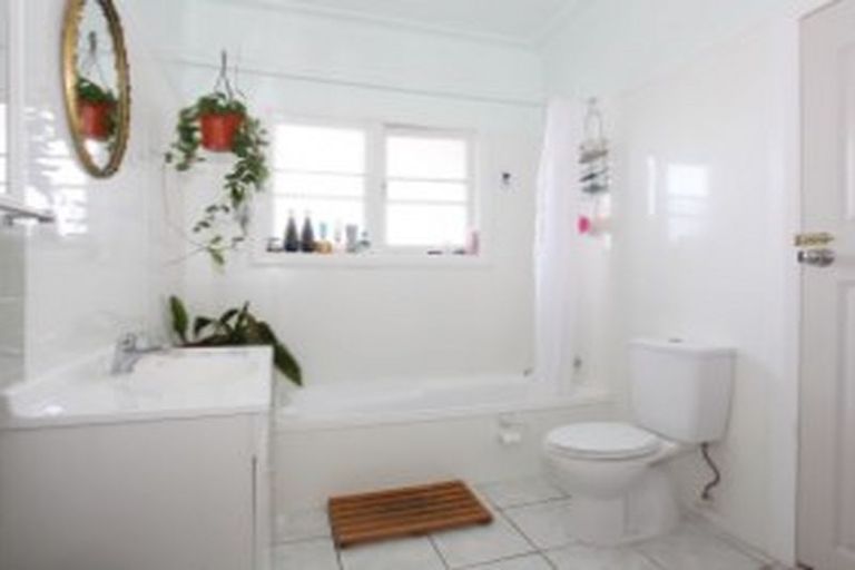 Photo of property in 37 Maeroa Road, Beerescourt, Hamilton, 3200