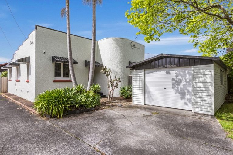 Photo of property in 1/36 Seabrook Avenue, New Lynn, Auckland, 0600