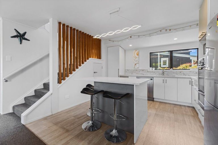 Photo of property in 1040a Papamoa Beach Road, Papamoa Beach, Papamoa, 3118