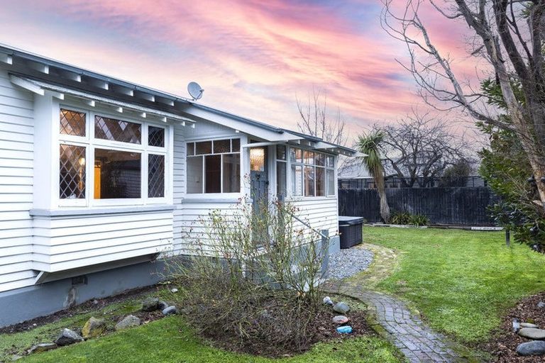Photo of property in 13 Roosevelt Avenue, St Albans, Christchurch, 8014