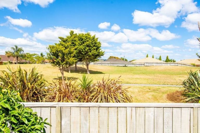 Photo of property in 62 Katerini Grove, Papamoa Beach, Papamoa, 3118