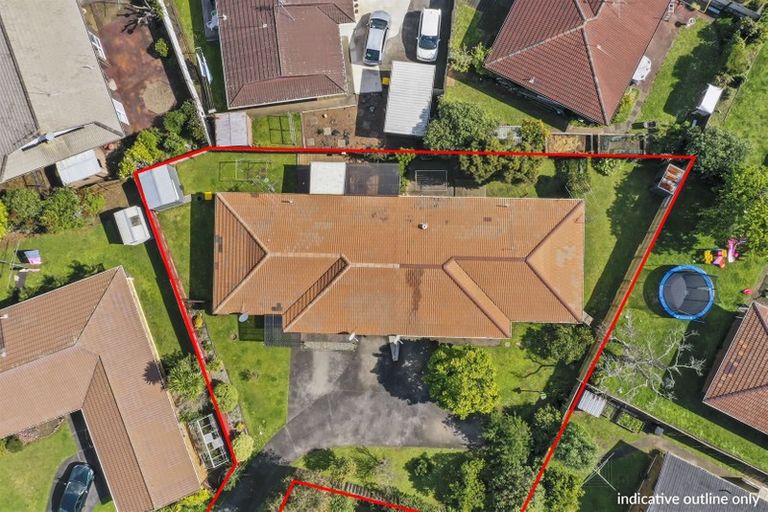 Photo of property in 1/5 Colleen Norma Place, Half Moon Bay, Auckland, 2012