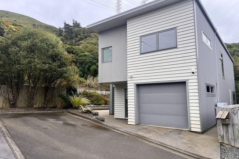 Photo of property in 30b Erlestoke Crescent, Churton Park, Wellington, 6037