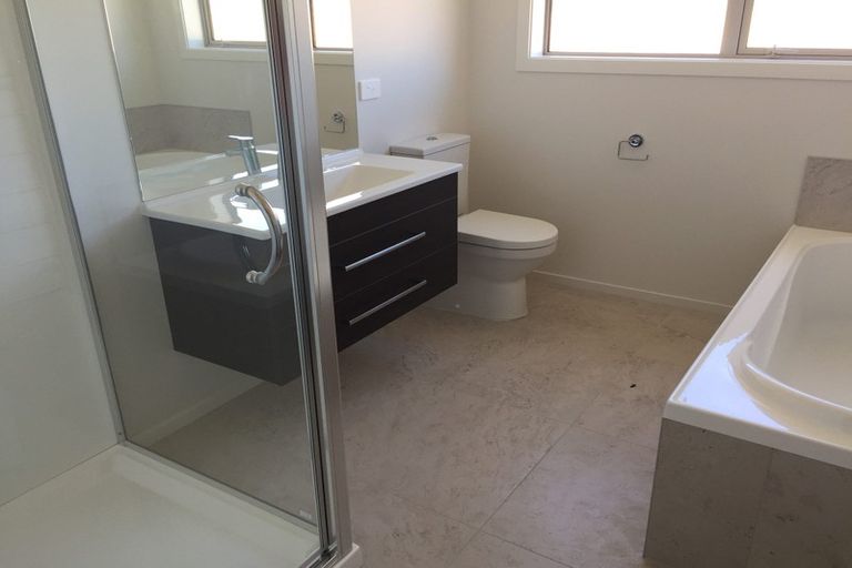 Photo of property in 3 Antrim Glade, Welcome Bay, Tauranga, 3175