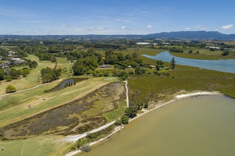 Photo of property in 140 Kayelene Place, Omokoroa, 3114