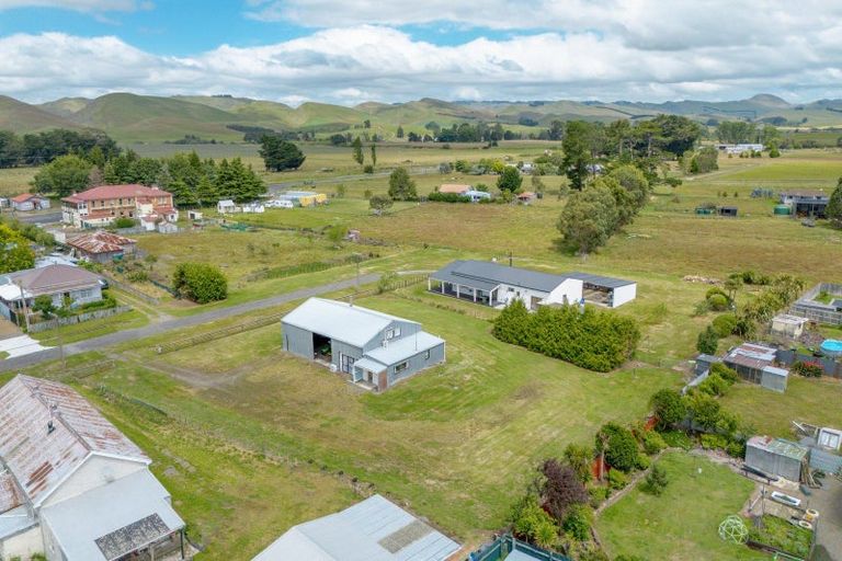 Photo of property in 31 Walter Street, Takapau, 4203