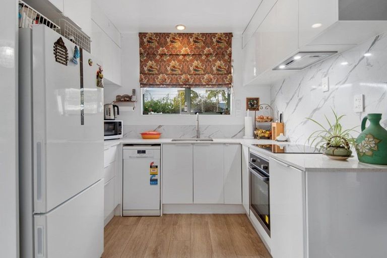 Photo of property in 35b Sutherland Road, Brookfield, Tauranga, 3110