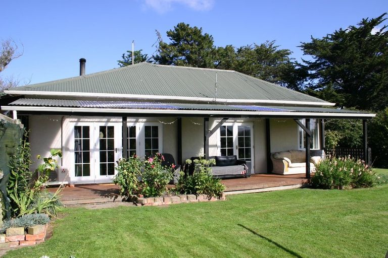 Photo of property in 40 Shaw Road, Glenpark, Palmerston, 9481