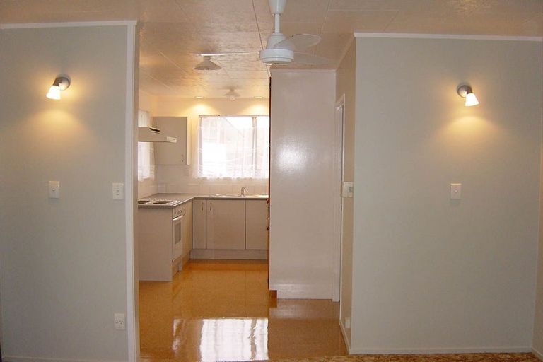 Photo of property in 12 Edwin Freeman Place, Ranui, Auckland, 0612