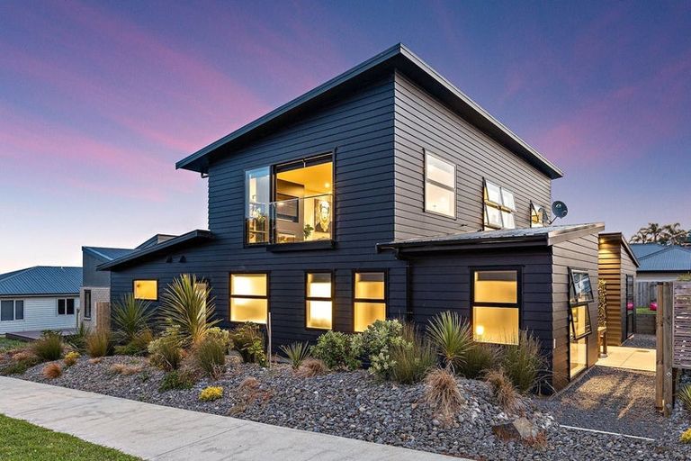 Photo of property in 22 Trevally Place, Snells Beach, 0920