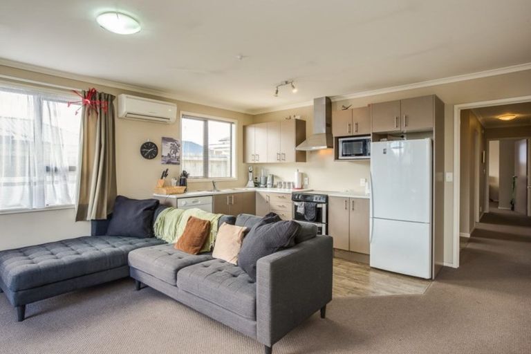 Photo of property in 1/63 Royal Crescent, Saint Kilda, Dunedin, 9012