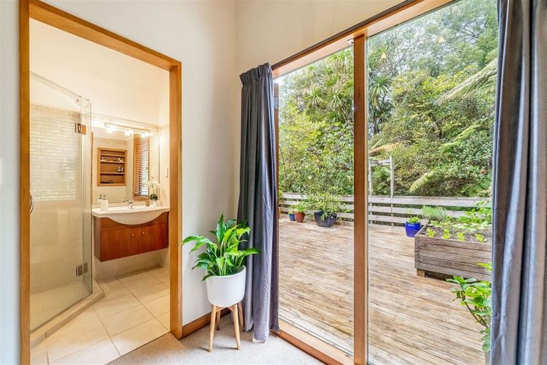 Photo of property in 30c Chatsworth Road, Silverstream, Upper Hutt, 5019