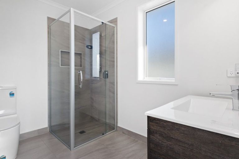 Photo of property in 15 Catherine Mclean Road, Pukekohe, 2120