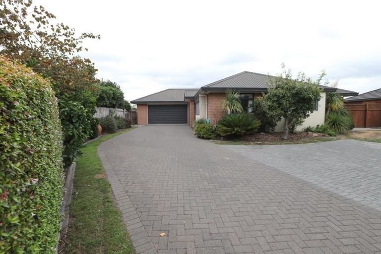 Photo of property in 16 Bouverie Crescent, Flagstaff, Hamilton, 3210