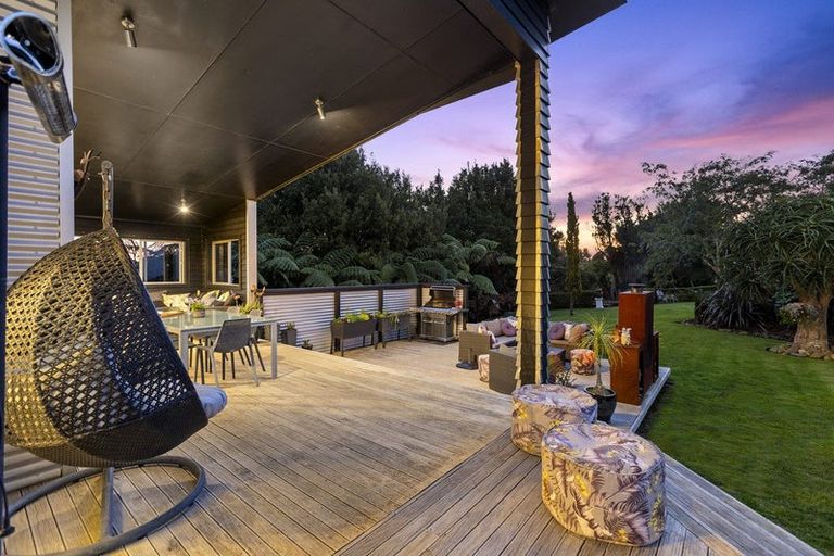 Photo of property in 418 Kaipikari Road, Urenui, 4375