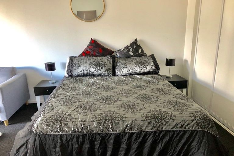 Photo of property in Cintra Apartments, 7l/3 Whitaker Place, Grafton, Auckland, 1010