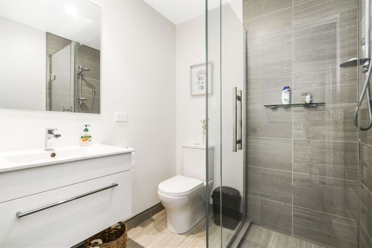 Photo of property in 7/19 Ruakiwi Road, Hamilton Lake, Hamilton, 3204