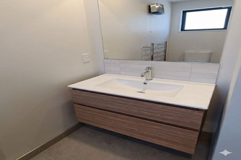 Photo of property in 9/527 Hereford Street, Linwood, Christchurch, 8011