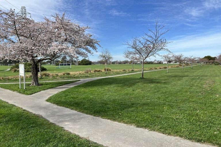 Photo of property in 49 Chesterfield Mews, Russley, Christchurch, 8042