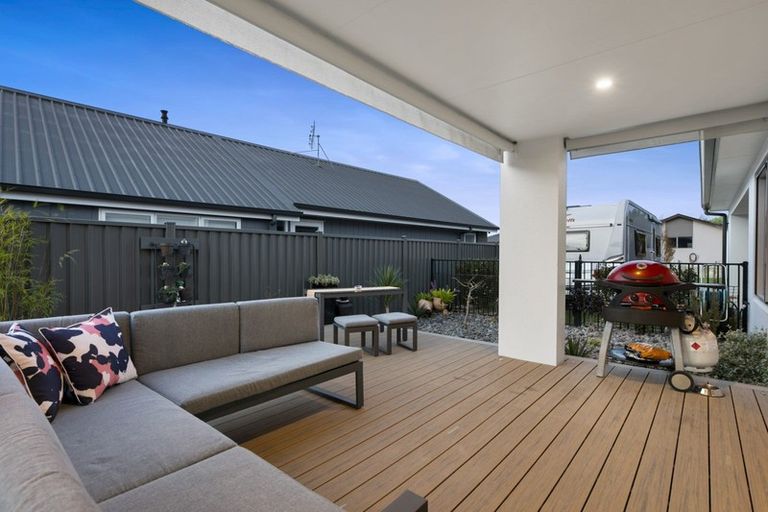 Photo of property in 24 Blacklock Road, Pyes Pa, Tauranga, 3112