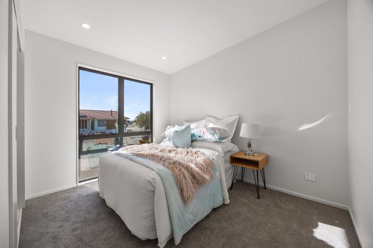 Photo of property in 10d Prince Regent Drive, Half Moon Bay, Auckland, 2012