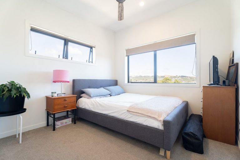 Photo of property in 2a Mapplebeck Street, Titahi Bay, Porirua, 5022