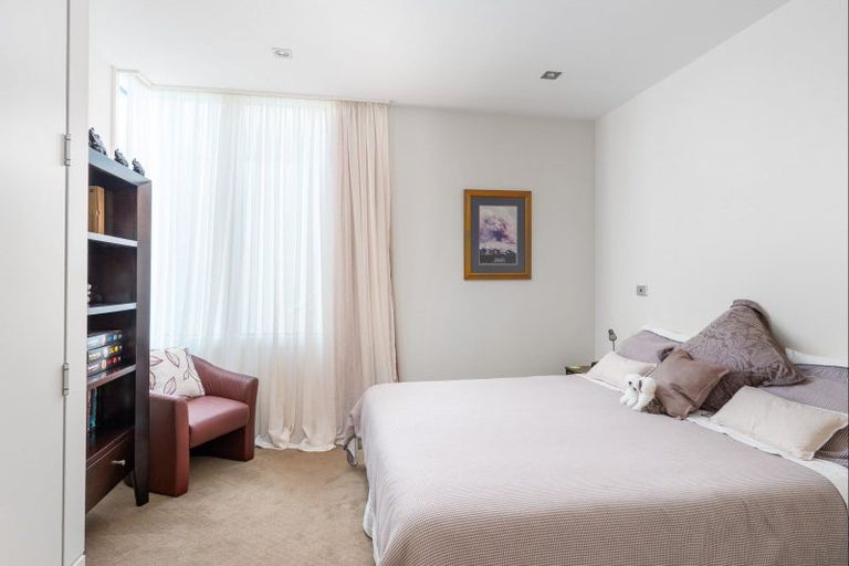 Photo of property in 1/852 Wily Terrace, Acacia Bay, Taupo, 3330