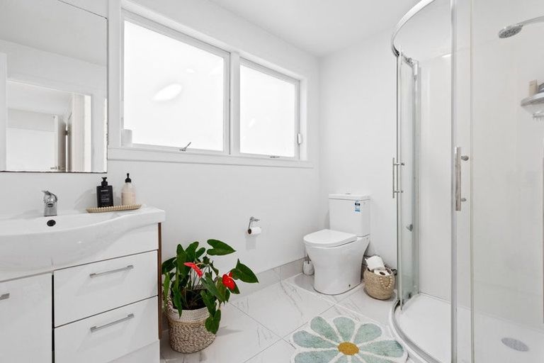 Photo of property in 213 Hobsonville Road, Hobsonville, Auckland, 0618