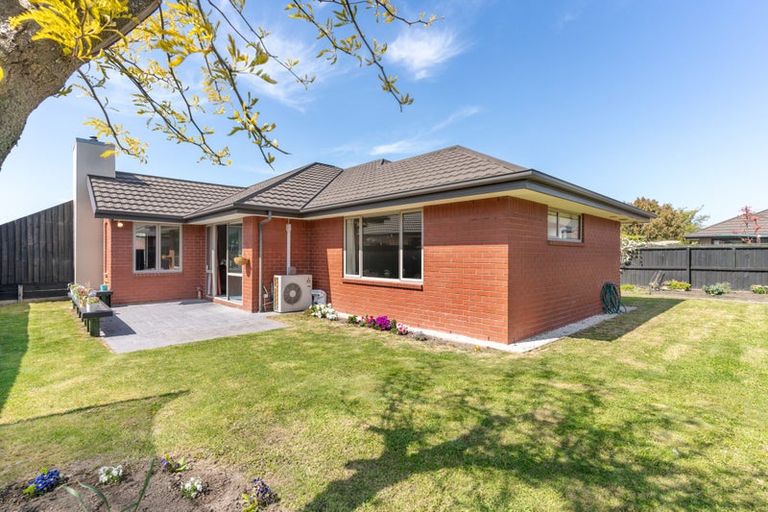 Photo of property in 8 Okuku Place, Hei Hei, Christchurch, 8042