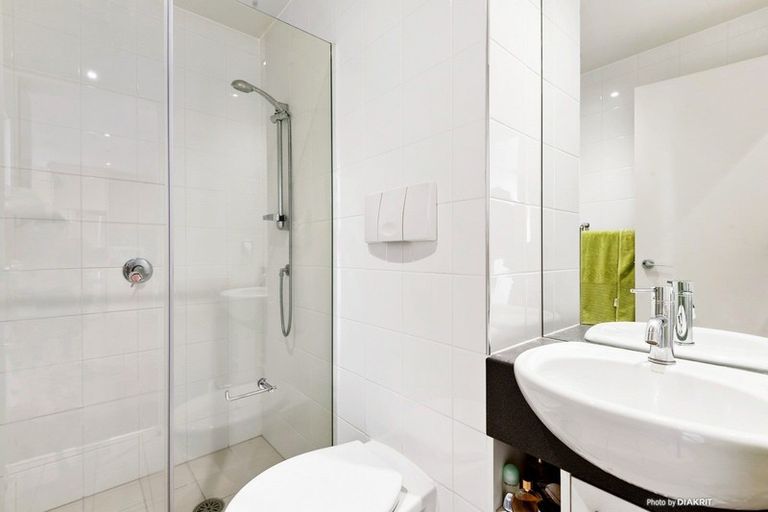 Photo of property in Sanctum Apartment, 10 Ebor Street, Te Aro, Wellington, 6011