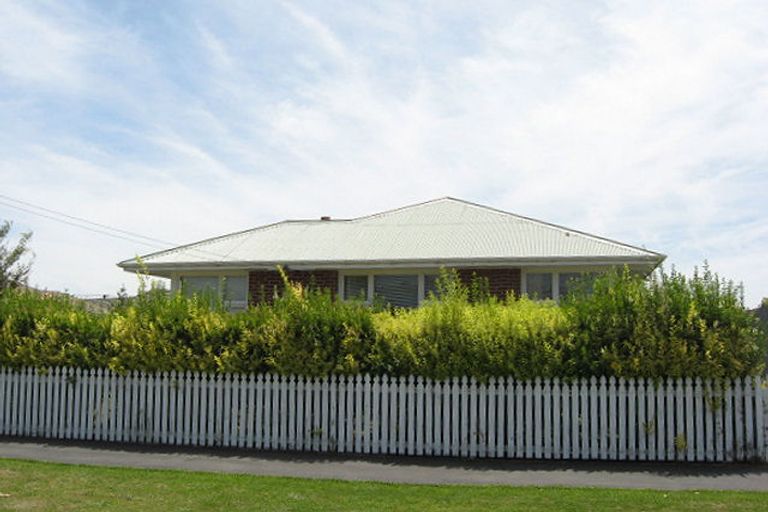 Photo of property in 16 Newport Street, Avondale, Christchurch, 8061
