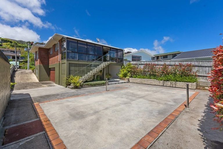 Photo of property in 16 Annandale Street, Lynmouth, New Plymouth, 4310