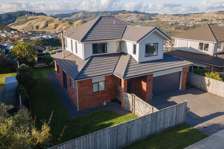 Photo of property in 49 Erlestoke Crescent, Churton Park, Wellington, 6037