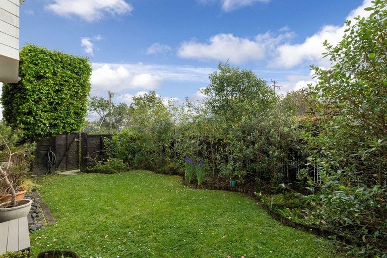 Photo of property in 13a Gulf View Road, Murrays Bay, Auckland, 0630